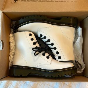 Dr. Martens Luana Boots
